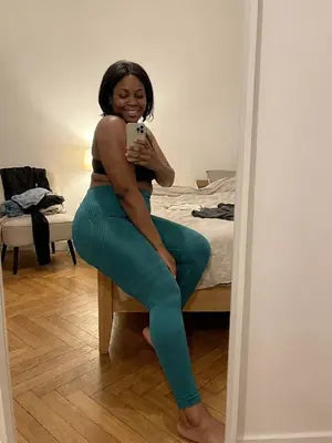 Cliente portant le legging 3D
